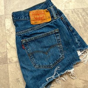 501 Levi shorts